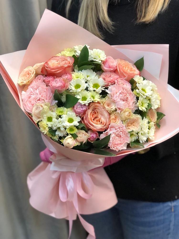 Букет цветов из: Гвоздики, Розы и Хризантемы в Октябрьский Хабаровский край