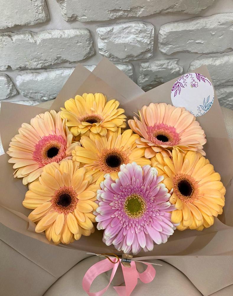 Букет цветов из: Герберы в Октябрьский Хабаровский край