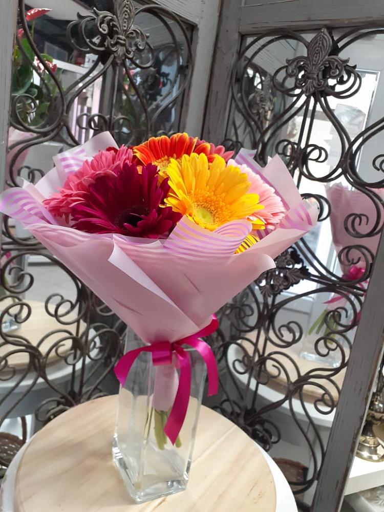 Букет цветов из: Герберы в Октябрьский Хабаровский край