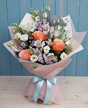 Букет цветов из:  Лизиантусы, Розы, Альстромерии и Гипсофила в Октябрьский Хабаровский край