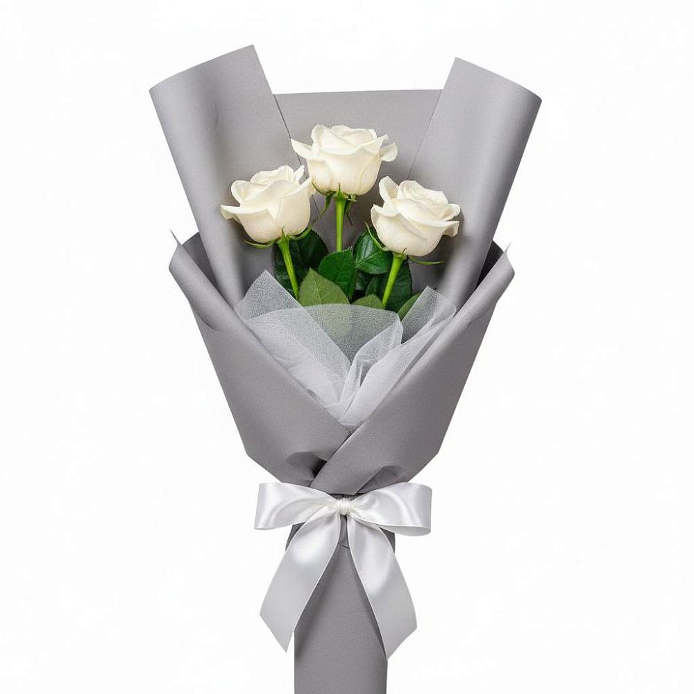 Букет 3 белые розы в Октябрьский Хабаровский край