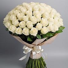 Букет 101 беля роза Белоснежка в Октябрьский Хабаровский край