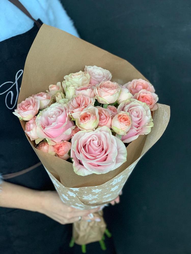 Букет цветов из: Хризантемы и Розы в Октябрьский Хабаровский край