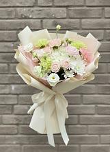 Букет цветов из:  Гвоздики, Розы, Лизиантусы и Хризантемы в Октябрьский Хабаровский край
