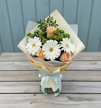 Букет цветов из:  Герберы, Розы и Хризантемы в Октябрьский Хабаровский край