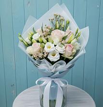 Букет цветов из:  Розы и Лизиантусы в Октябрьский Хабаровский край
