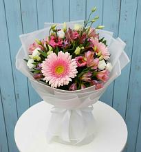 Букет цветов из:  Герберы, Альстромерии и Лизиантусы #REPLACE_PRED# Октябрьский Хабаровский край
