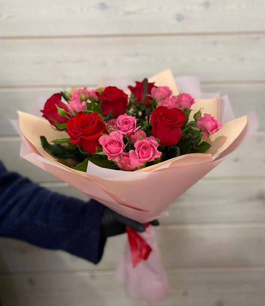 Букет цветов из: Розы в Октябрьский Хабаровский край