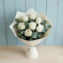 Букет Белые розы в Эвкалипте в Октябрьский Хабаровский край