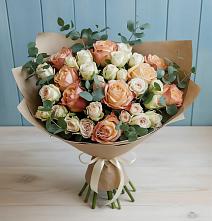 Букет цветов из:  Альстромерии и Розы в Октябрьский Хабаровский край